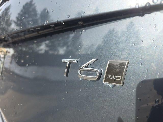 2022 Volvo XC90 T6 AWD Momentum 7P