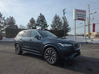 2022 Volvo XC90 T6 AWD Momentum 7P