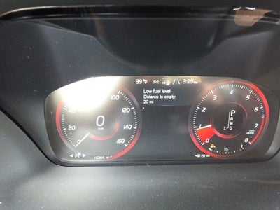 2022 Volvo XC90 T6 AWD Momentum 7P