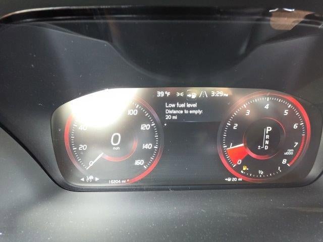 2022 Volvo XC90 T6 AWD Momentum 7P