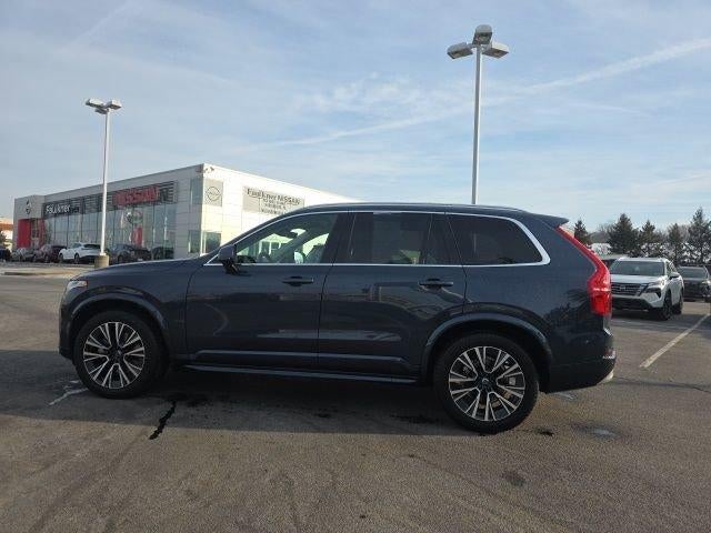 2022 Volvo XC90 T6 AWD Momentum 7P