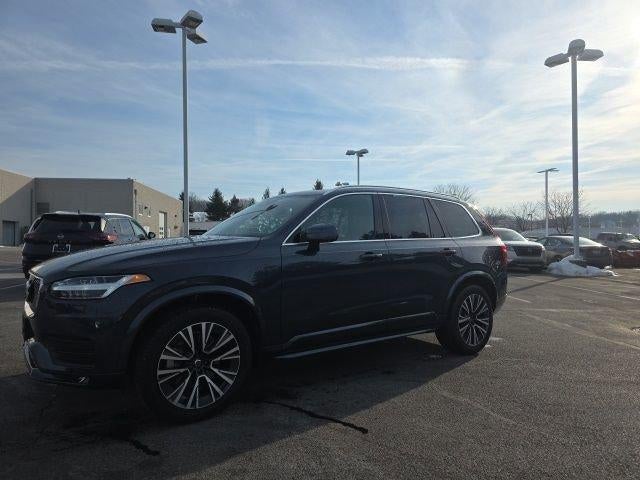 2022 Volvo XC90 T6 AWD Momentum 7P