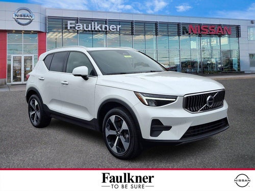 2025 Volvo XC40 B5 AWD Core Bright Theme