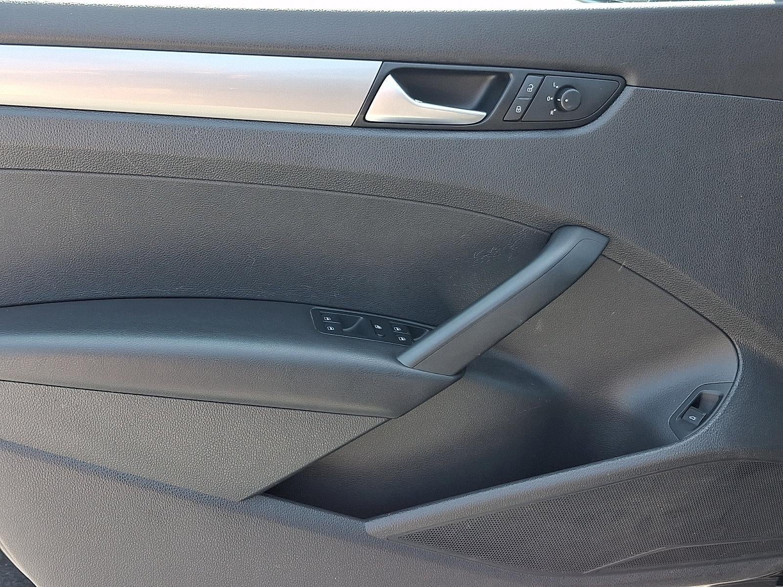 2014 Volkswagen Passat S