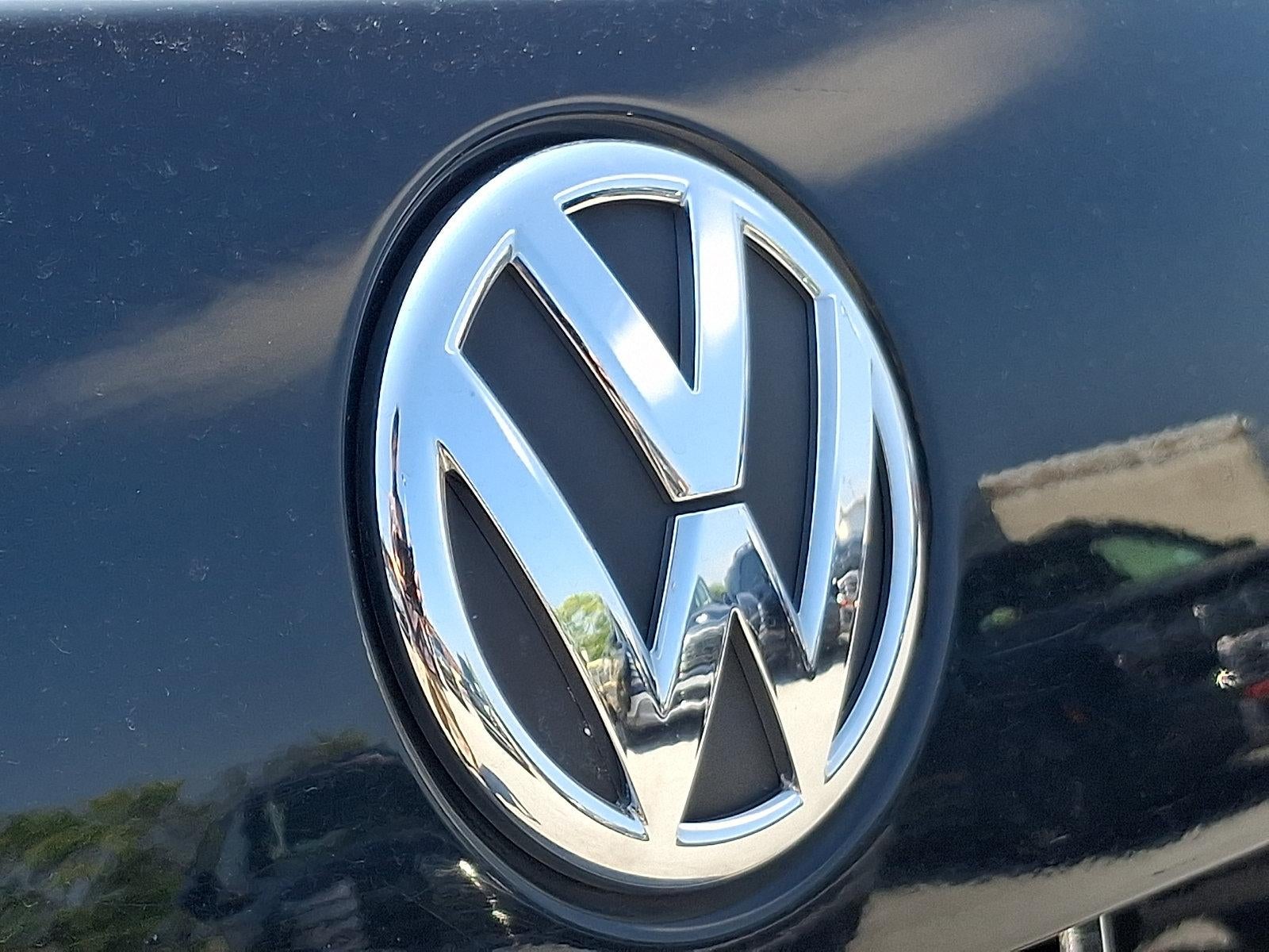 2014 Volkswagen Passat S