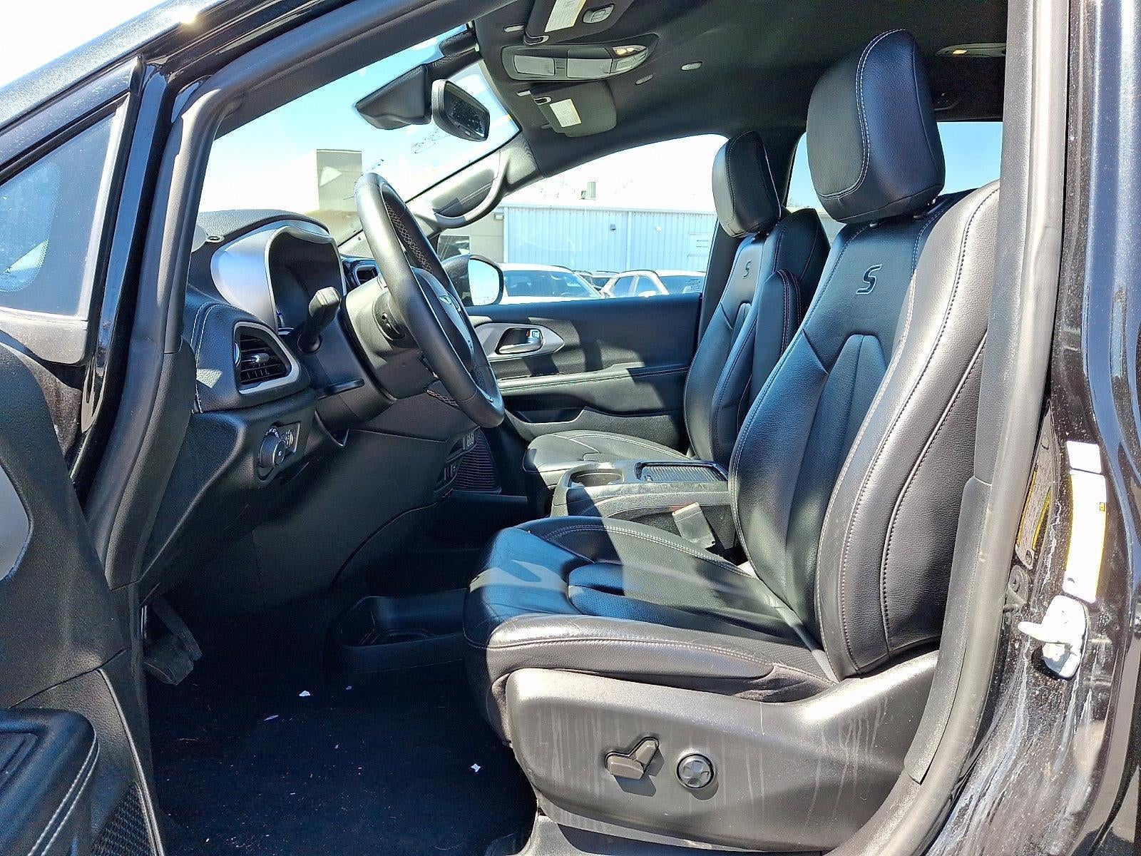 2022 Chrysler Pacifica Hybrid Touring L