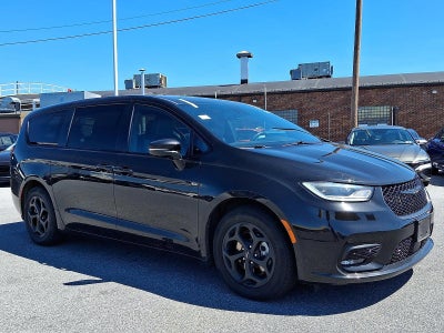 2022 Chrysler Pacifica Hybrid Touring L