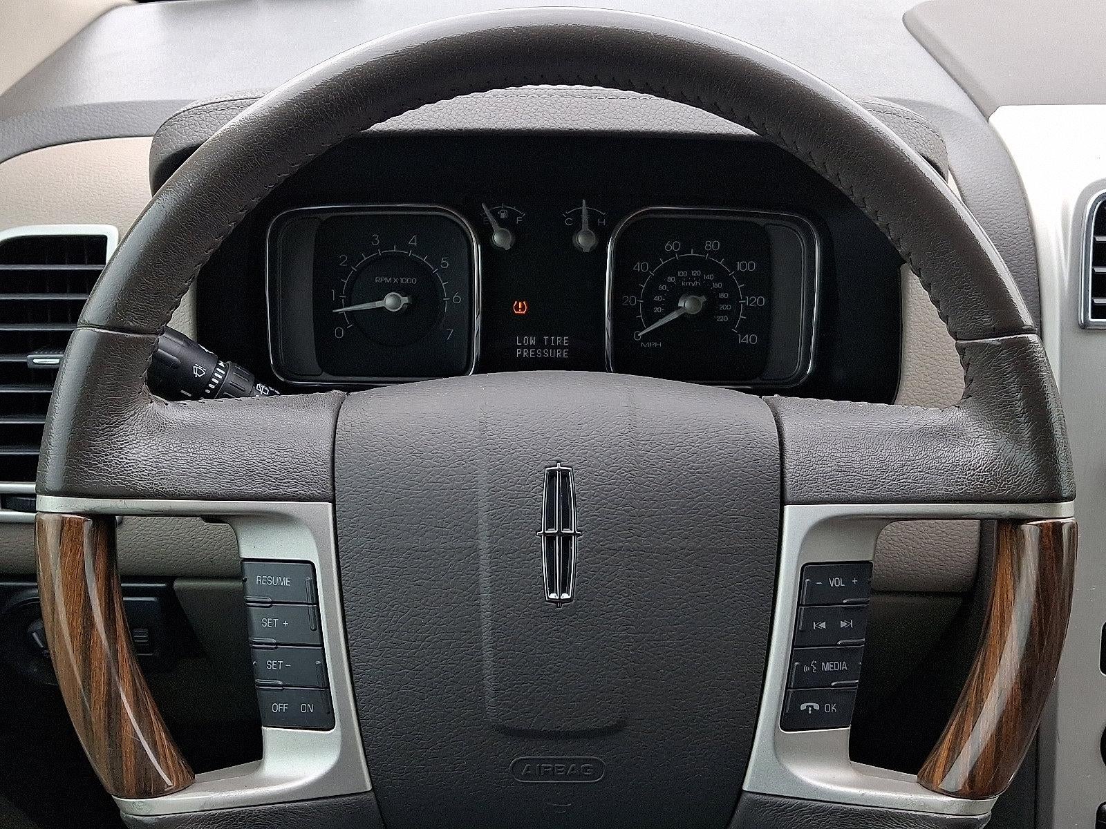 2010 Lincoln MKX FWD 4dr