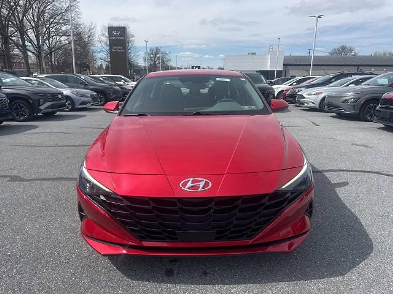 2023 Hyundai ELANTRA SEL