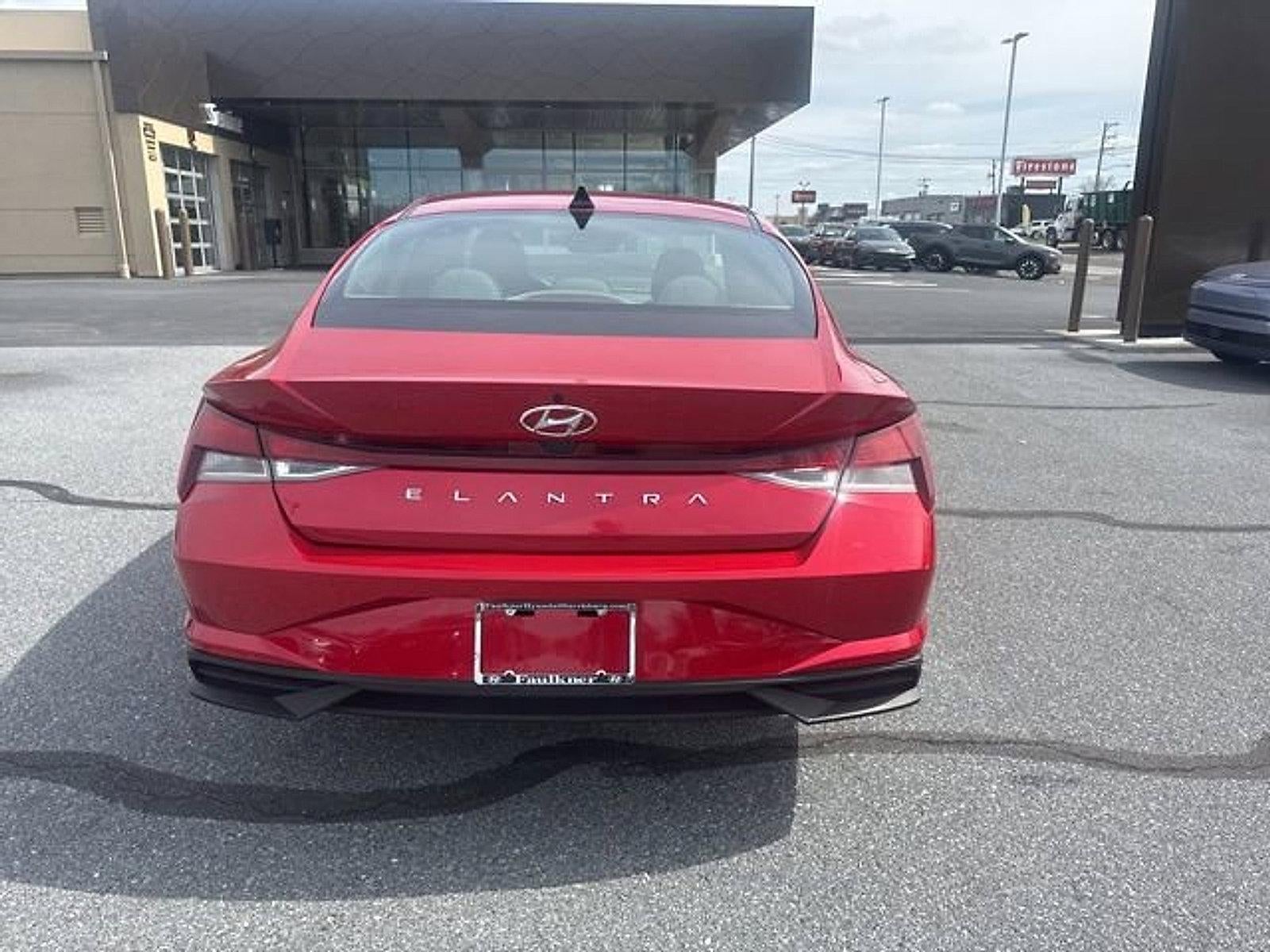 2023 Hyundai ELANTRA SEL