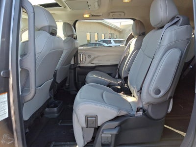 2023 Toyota Sienna Limited