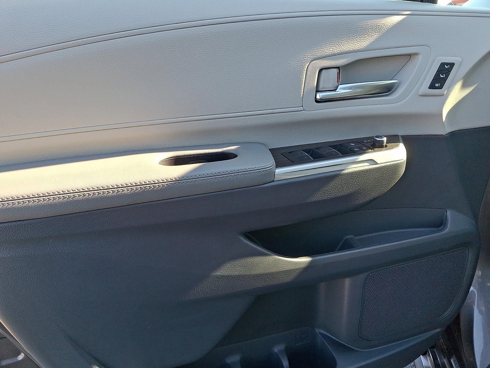 2023 Toyota Sienna Limited