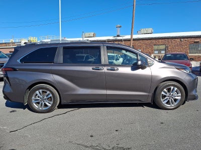 2023 Toyota Sienna Limited