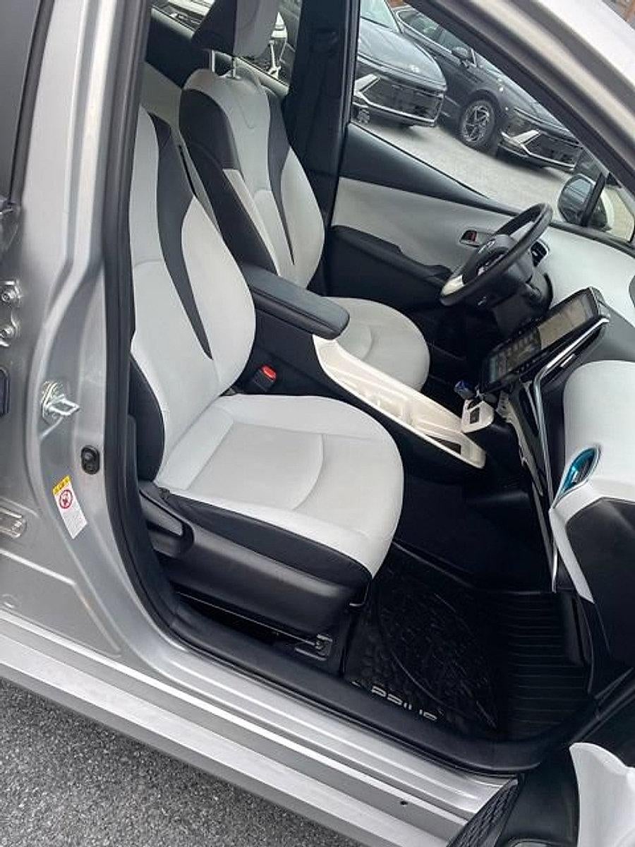 2018 Toyota Prius Four