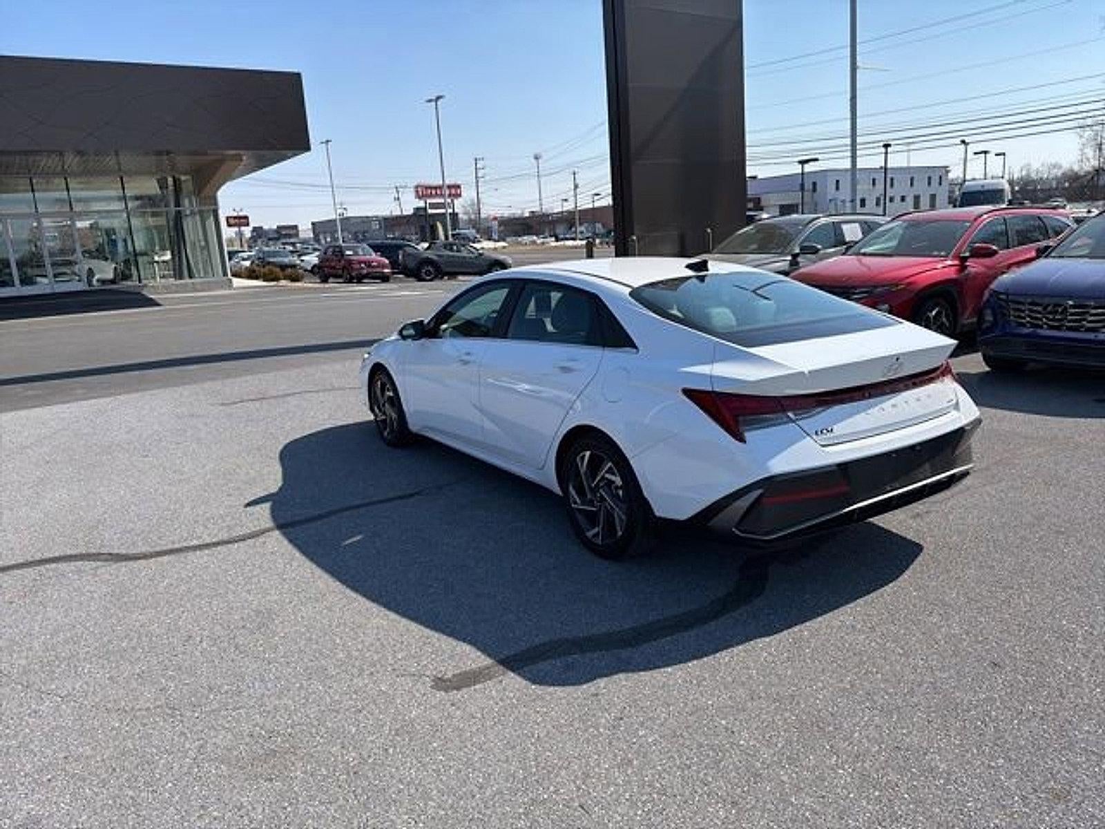 2025 Hyundai ELANTRA Hybrid Limited