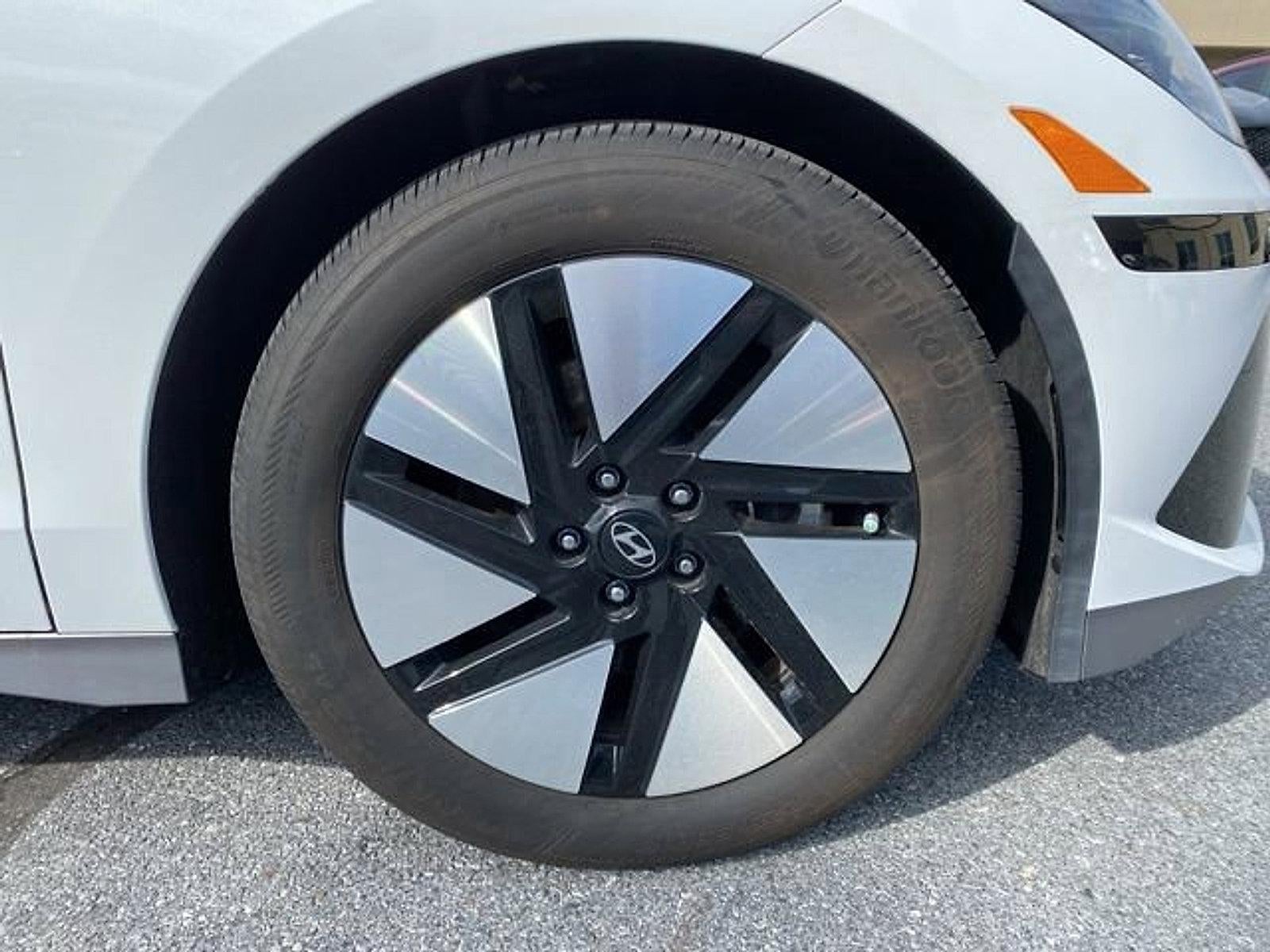 2024 Hyundai IONIQ 6 SE